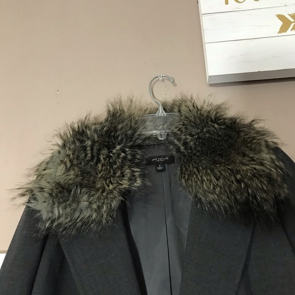 Ann Taylor Blazer Jacket Gray Faux Fur Collar Work - Picture 4 of 8